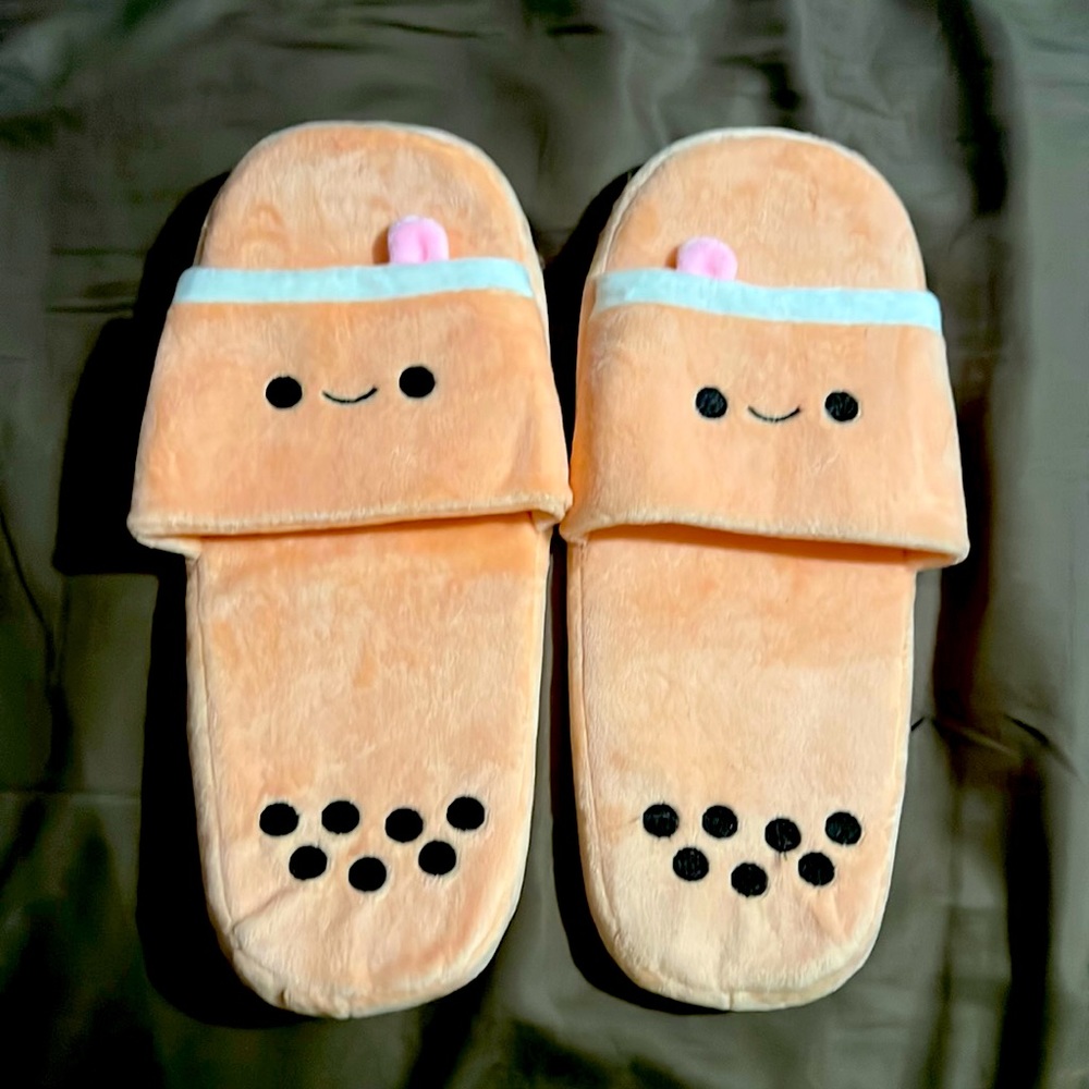 ✨ BRAND NEW ✨Boba Slippers